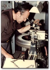 Gene Sayet mastering the Sending Out Signals LP in NYC, 1982.